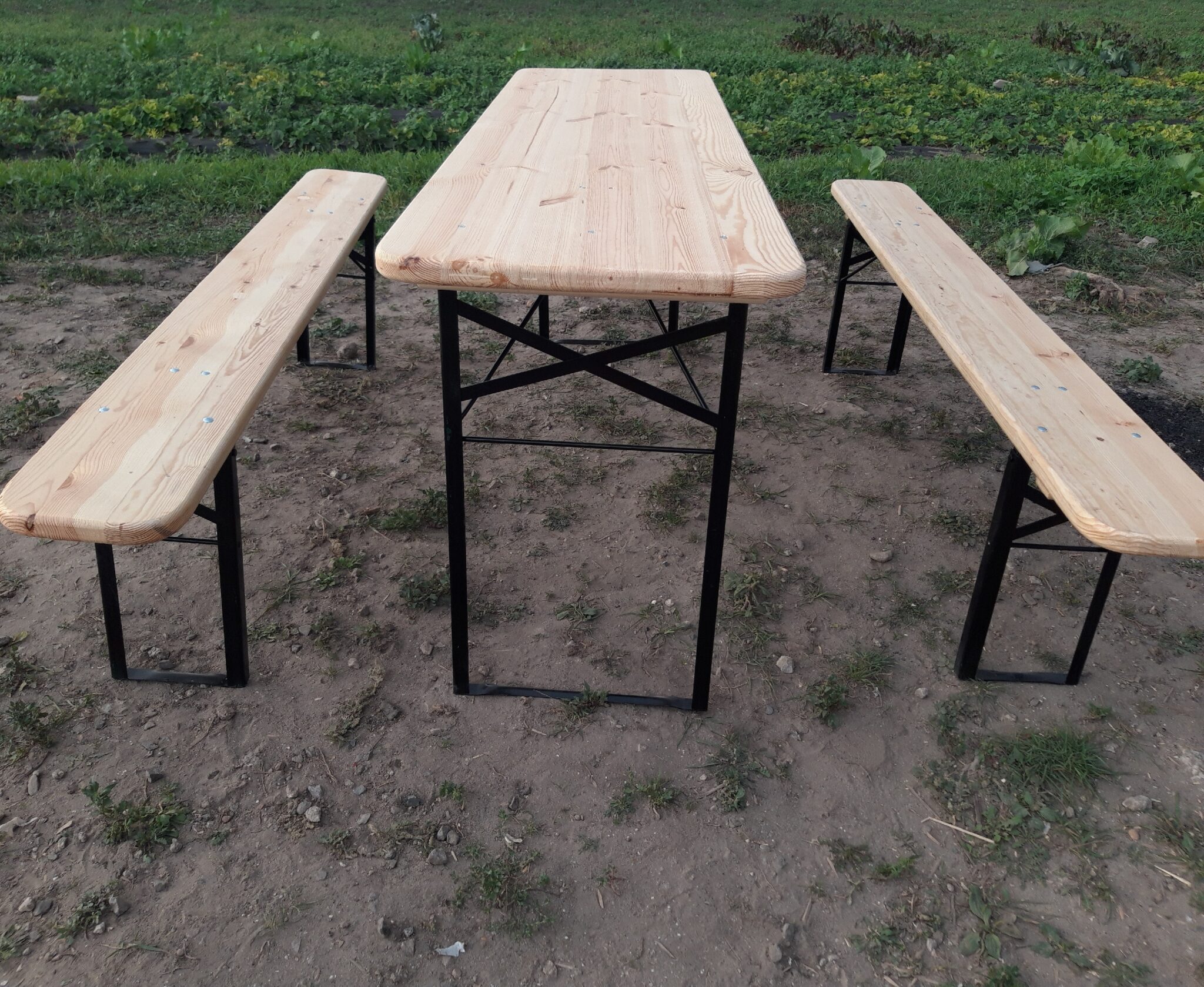 Лавки и столы для дачи из металла и дерева